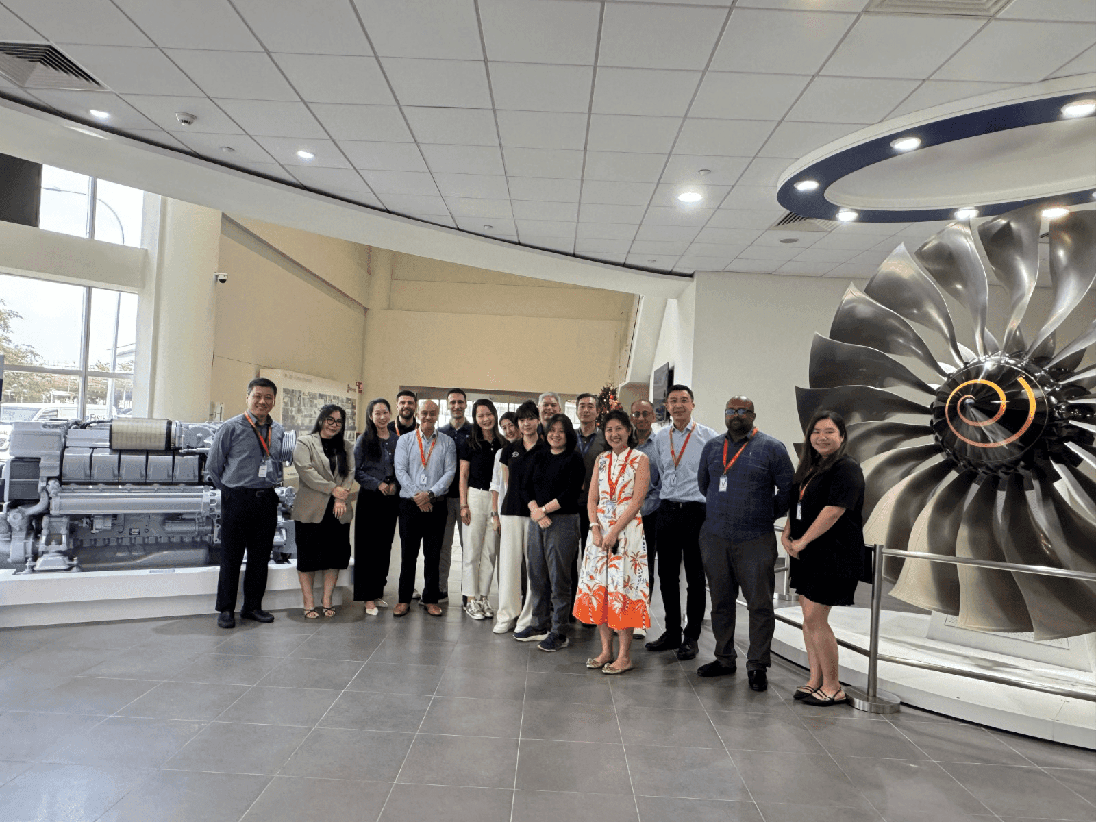 1.RollsRoyce.jpeg